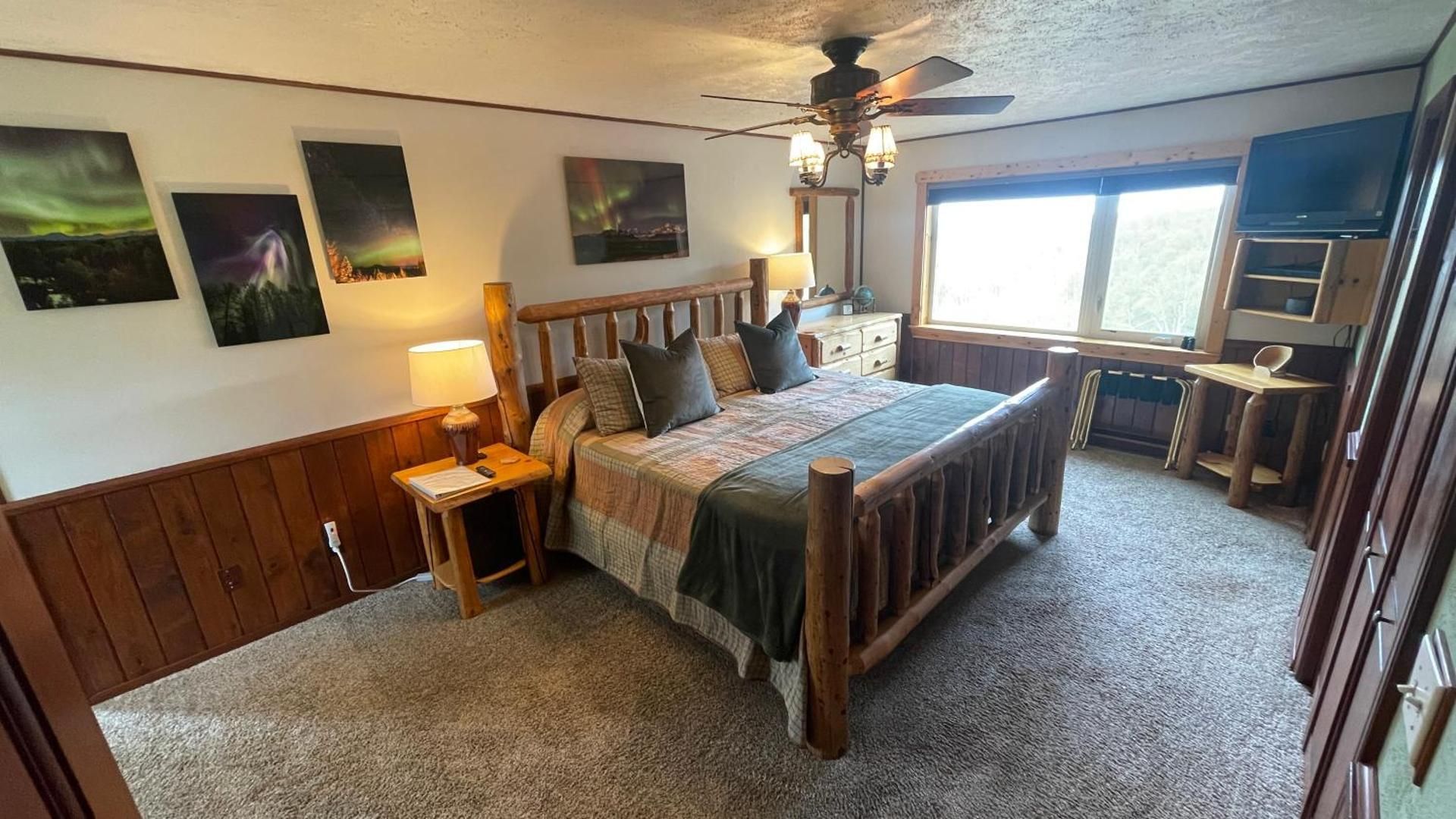 Suite with Mountain View