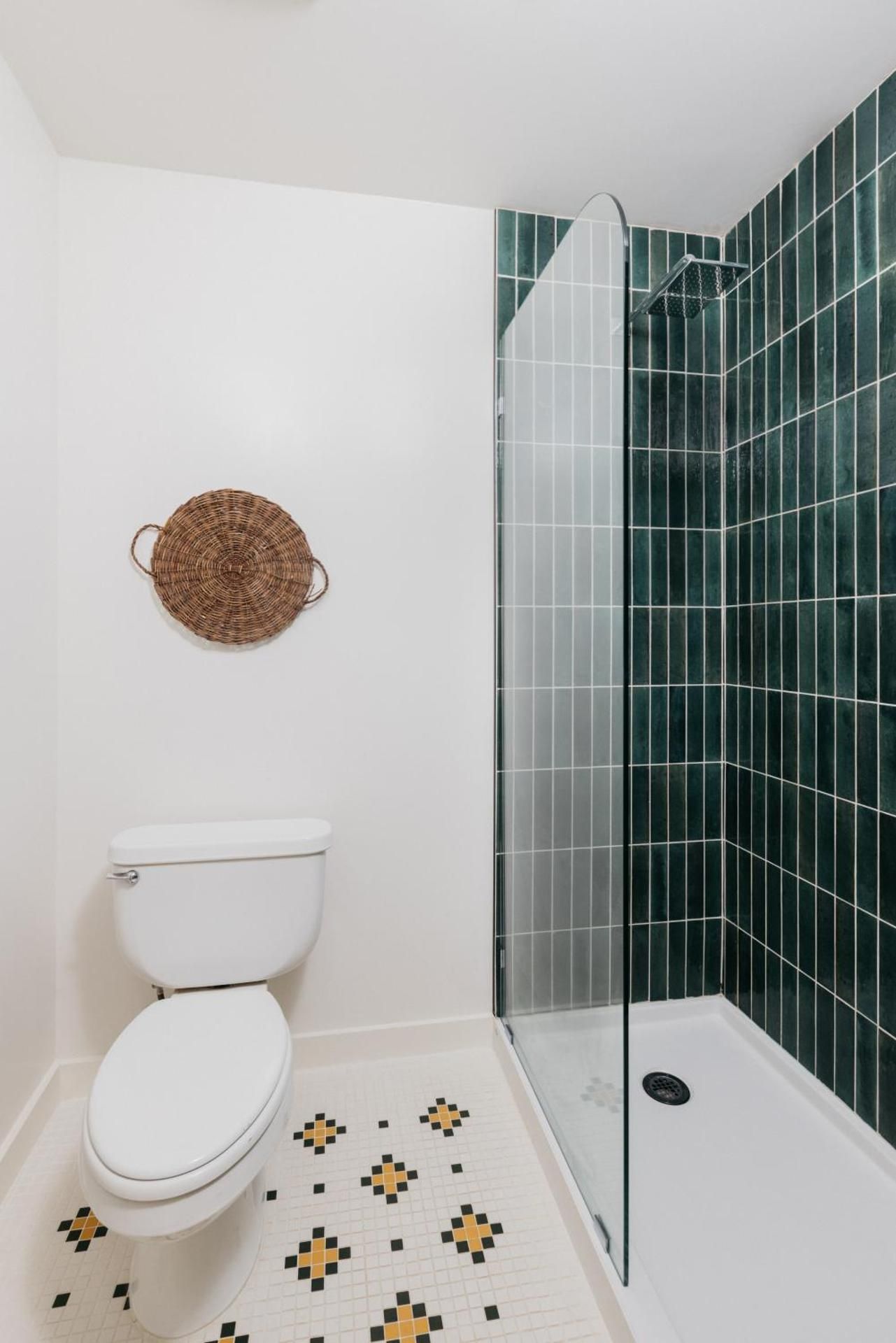 The Bygone King Room with Pool and Mountain View 3