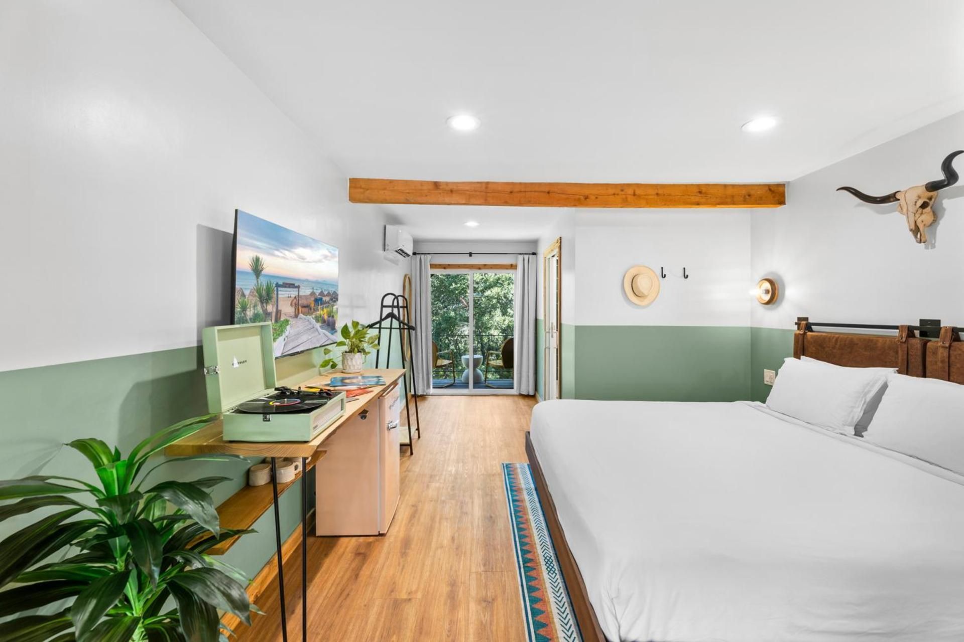 The Bygone Deluxe King Room