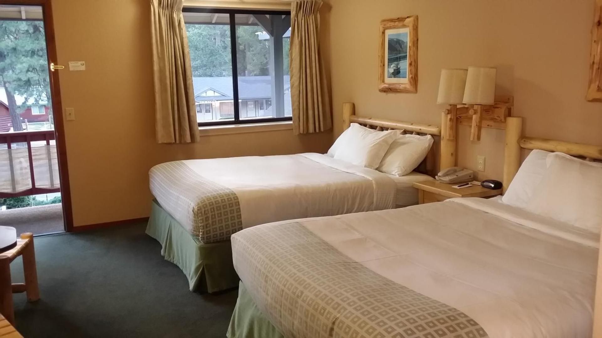 Deluxe Queen Room with Two Queen Beds