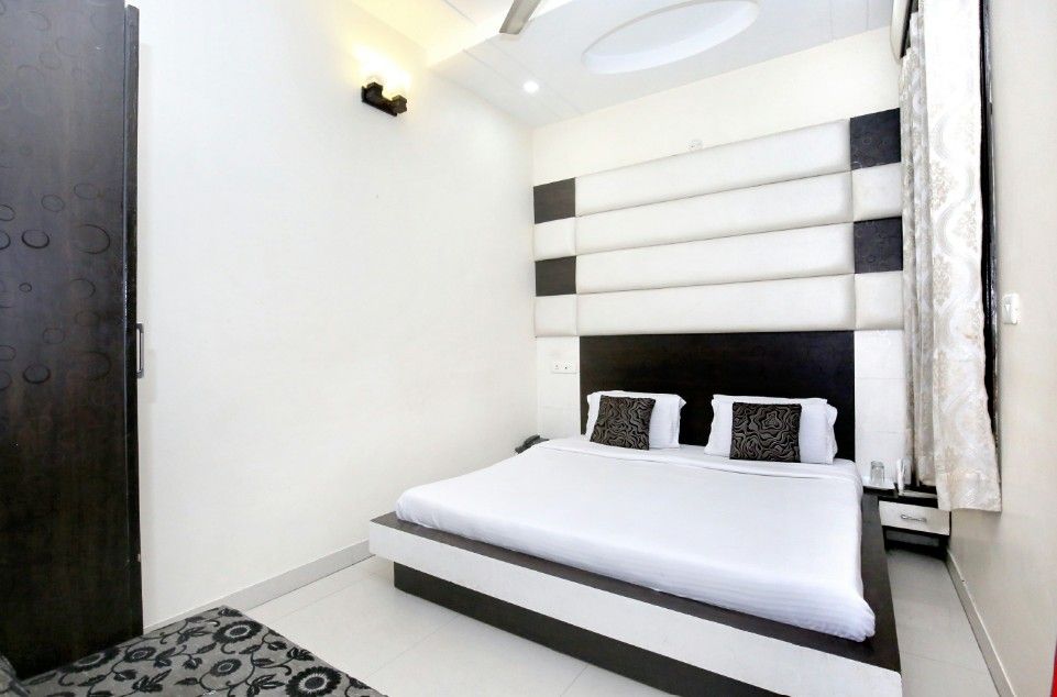 Hotel Nayyar Standard Room 2