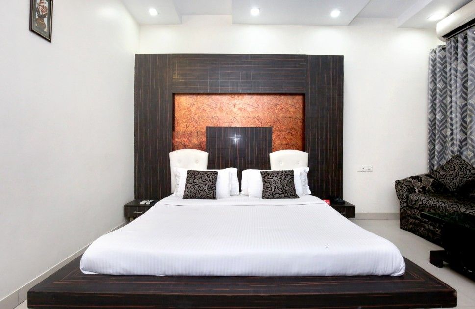 Hotel Nayyar Standard Room 5