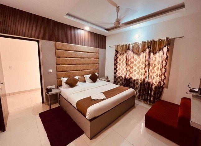 DELUXE ROOM WITH SOFA BED