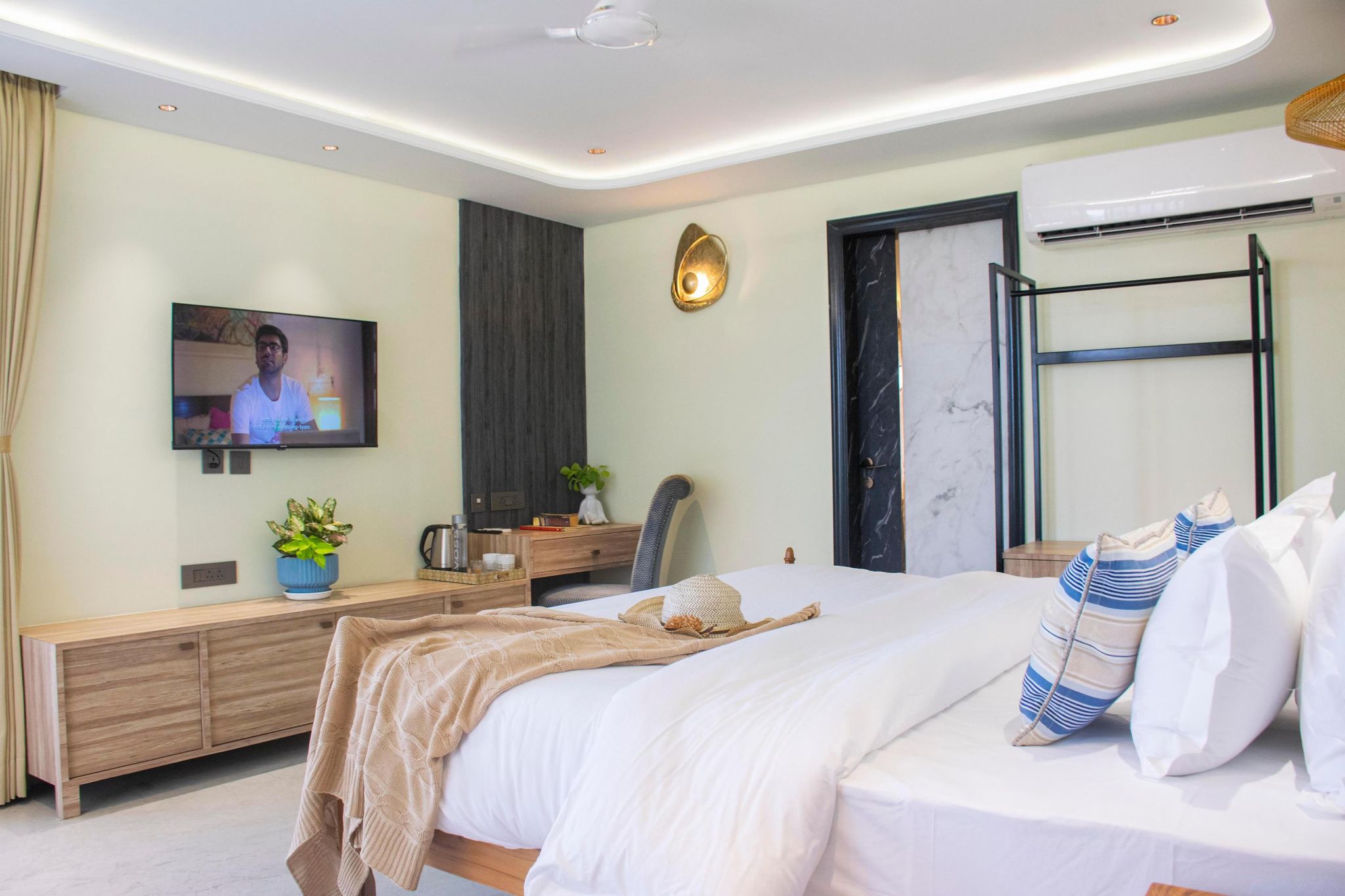 Deluxe Room with Balcony