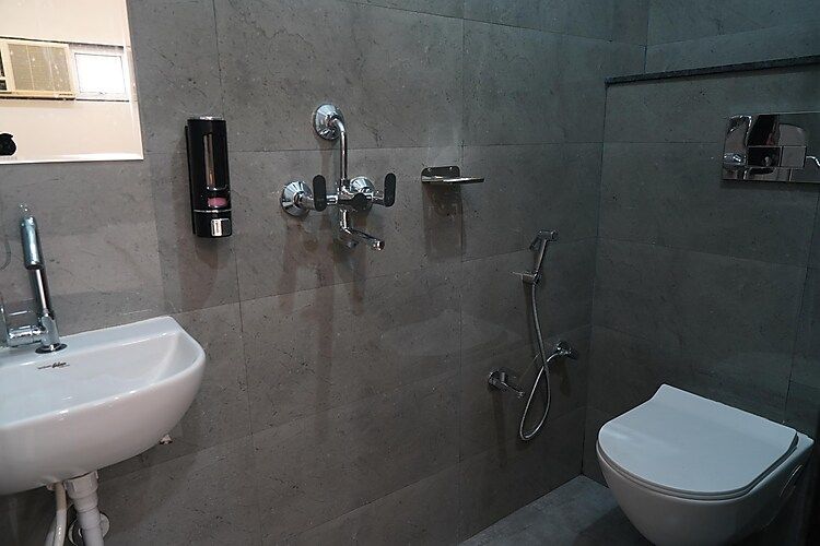 Deluxe Room with Air Conditioning