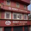 Benzy Tourist Home