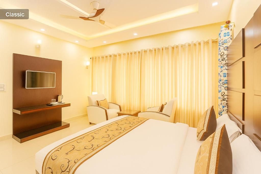 Deluxe Room with Balcony