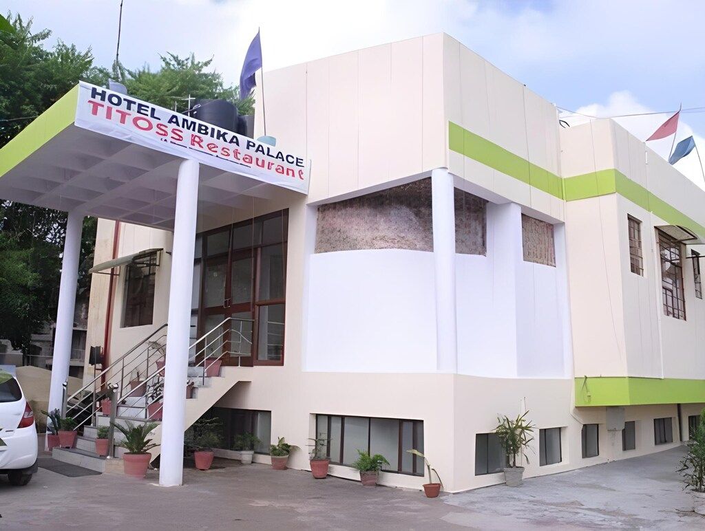 Hotel Ambika Palace