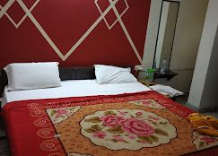 Hotel Ambika Palace Deluxe Room