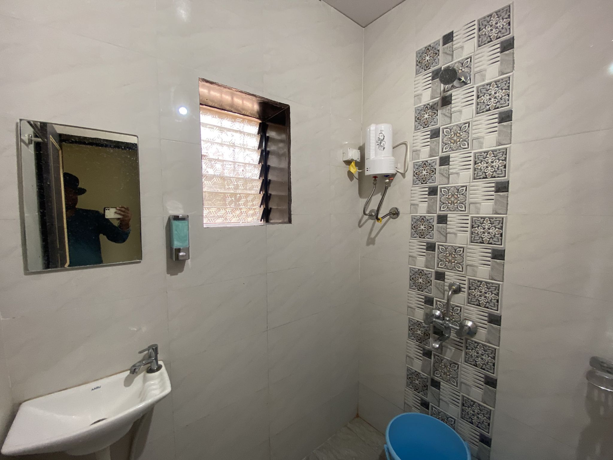 Saumya Homestay Diveagar AC Deluxe Room 8