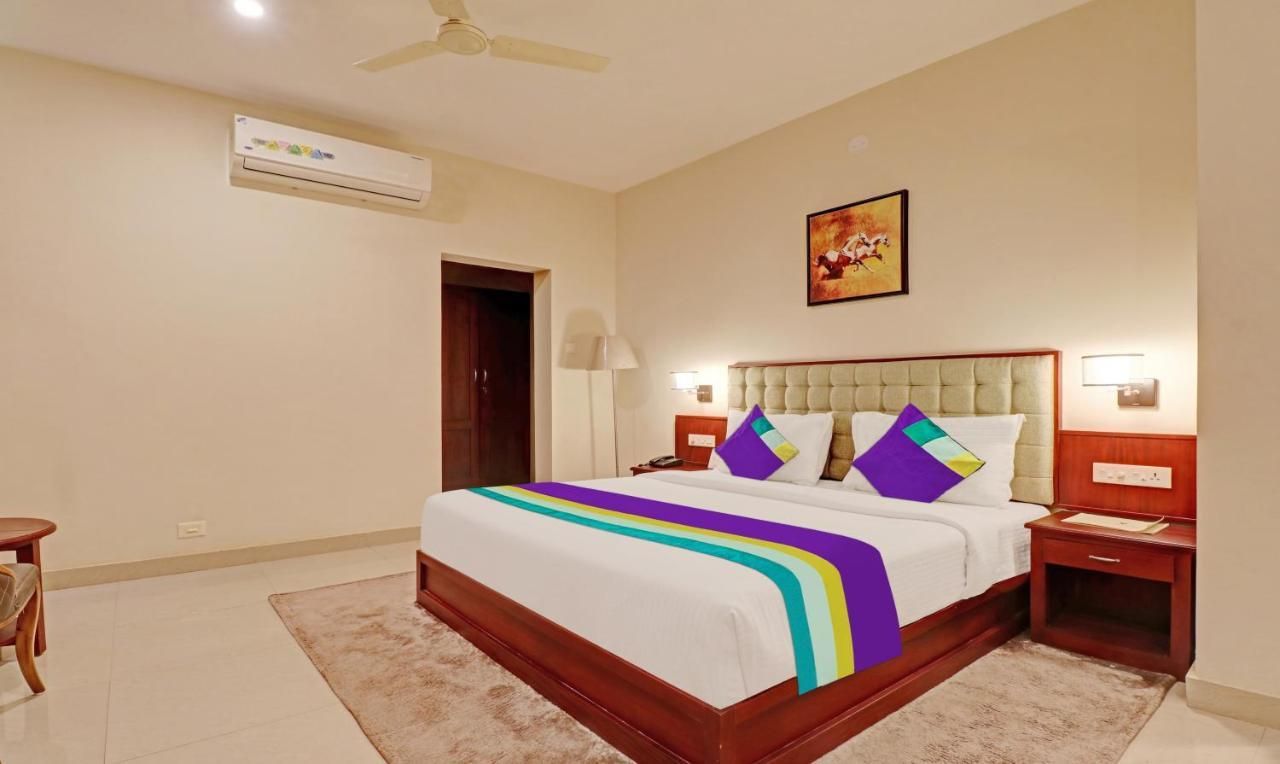 HOTEL SREE PADMANABHA Deluxe Room 3