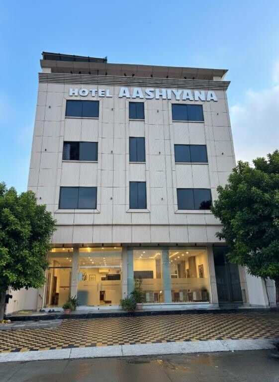 Hotel Aashiyana