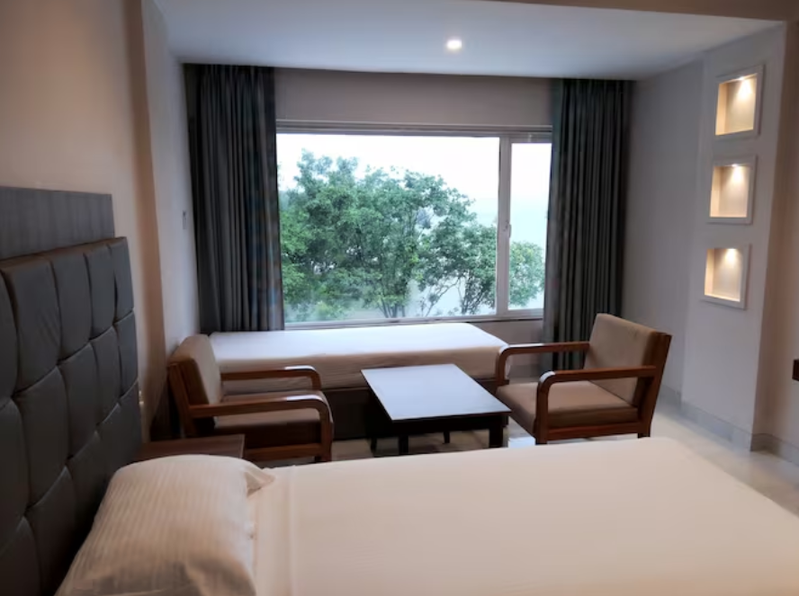 Lake View Resort, Lonavala DELUXE Garden Facing Room 2