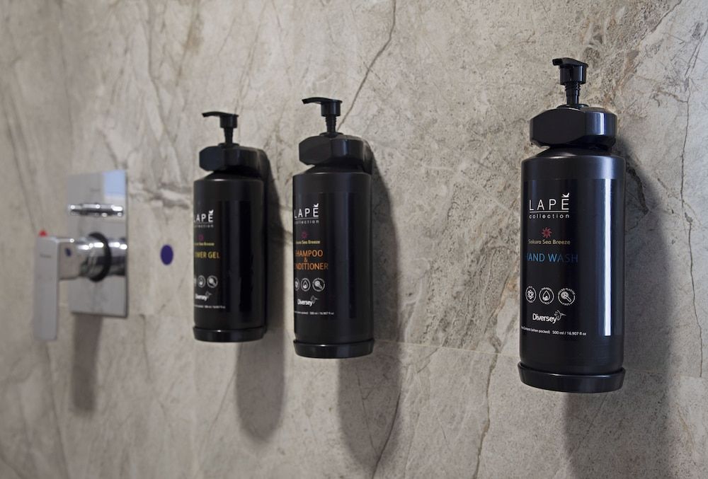 Bathroom amenities