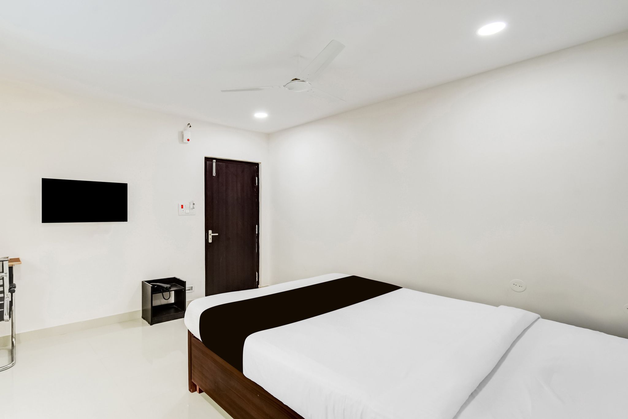 Super Townhouse Golden Temple Manikonda CLASSIC 10