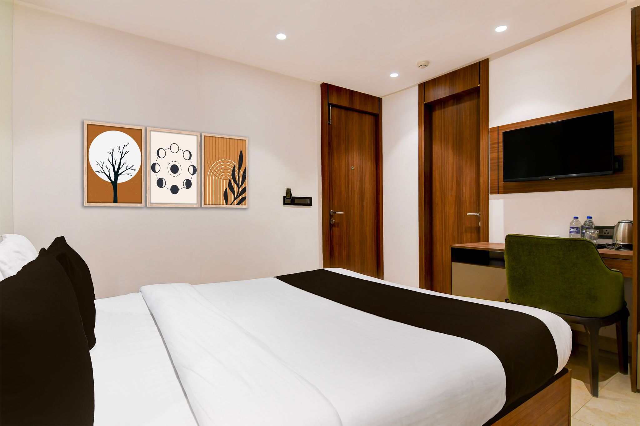 Super Townhouse Oak DLF Newtown Bus Terminal CLASSIC 9