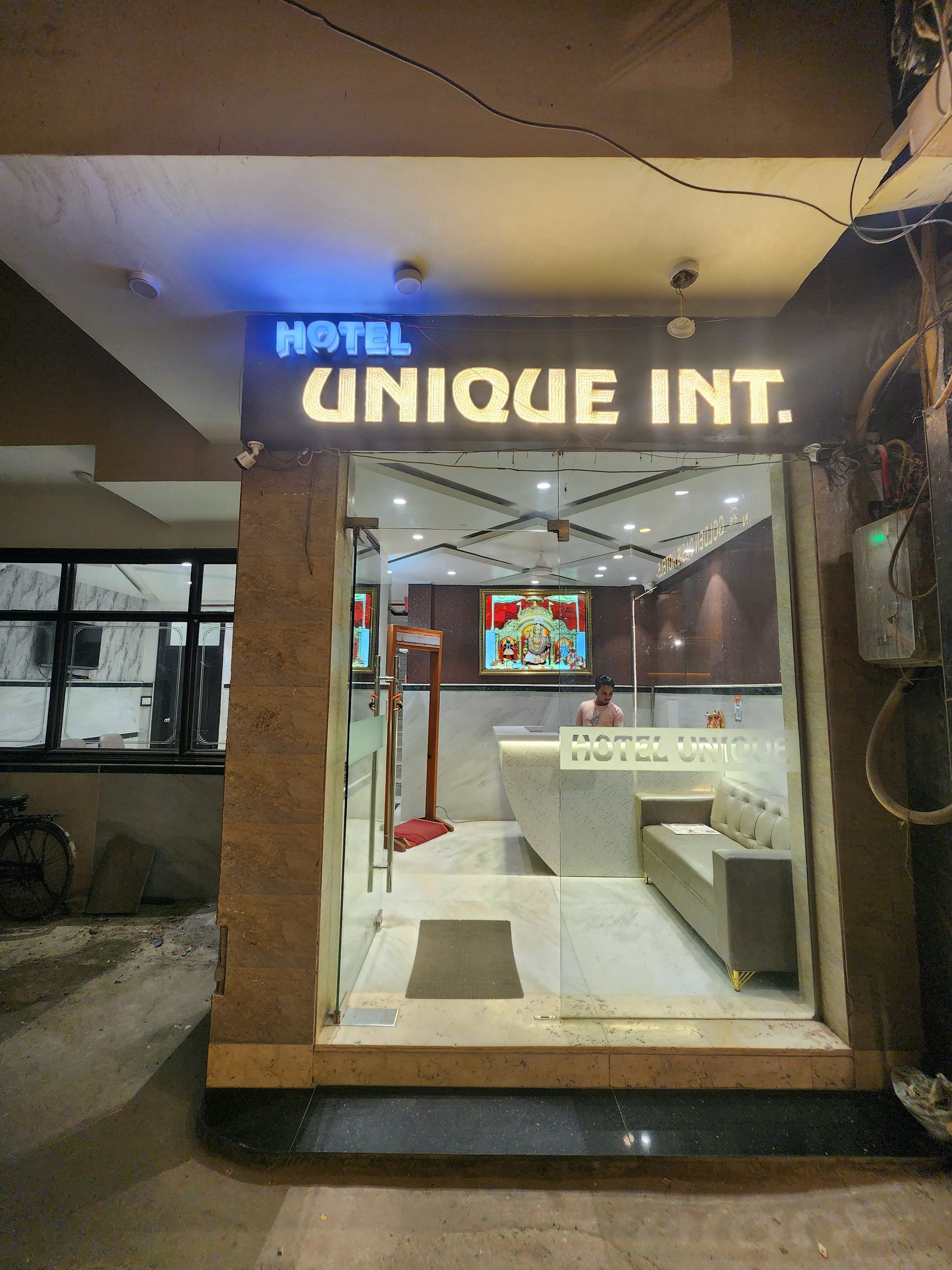 Main Image