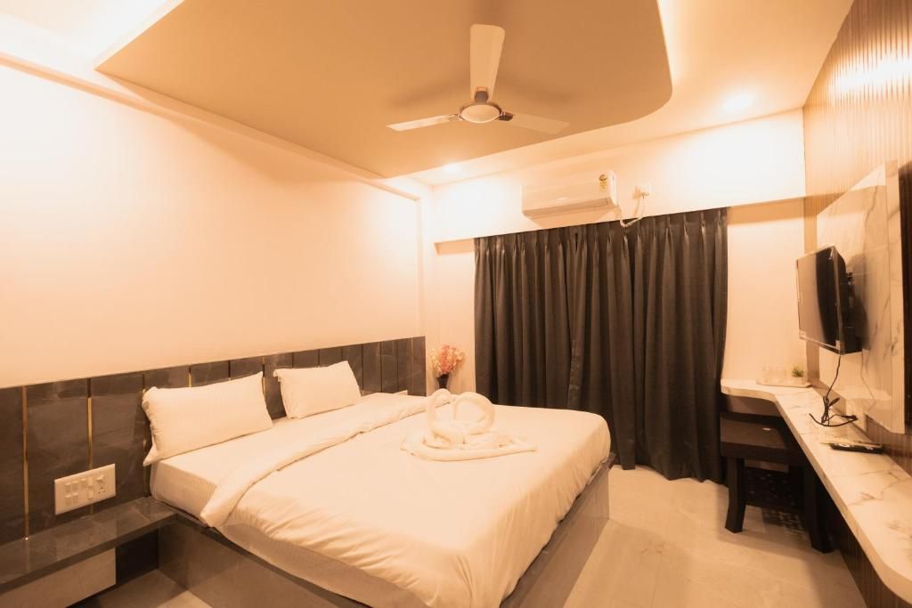 The Shreem Resort Deluxe Double Room 2