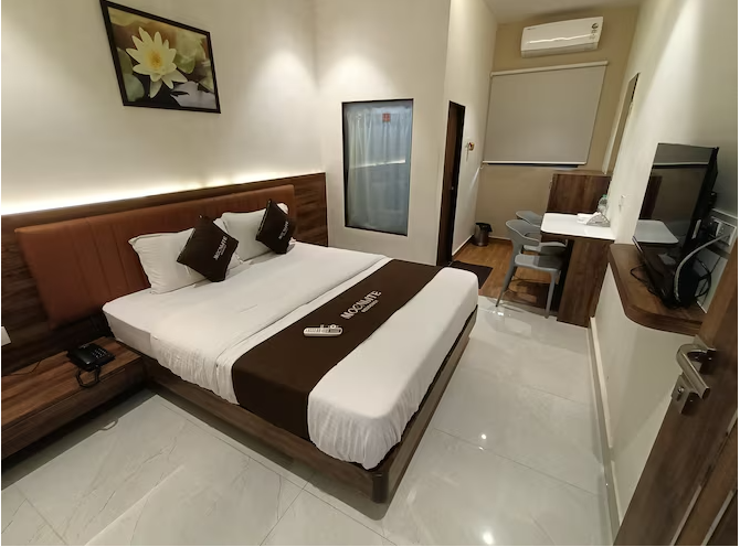 Super Deluxe AC Room