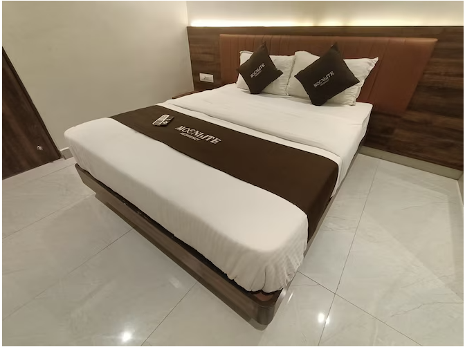 Hotel Moon Lite Marve Deluxe AC Room