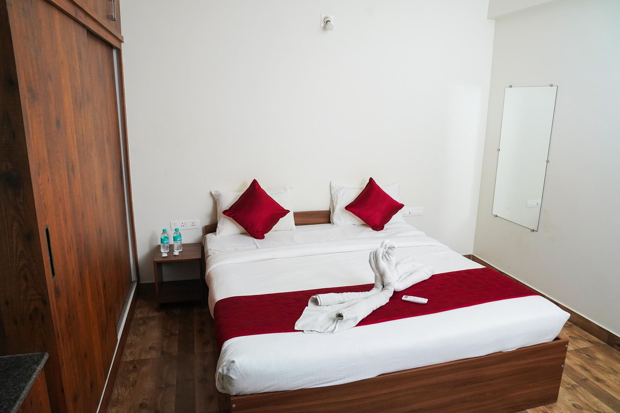 FAMILY SUITE 2BHK BED ROOM