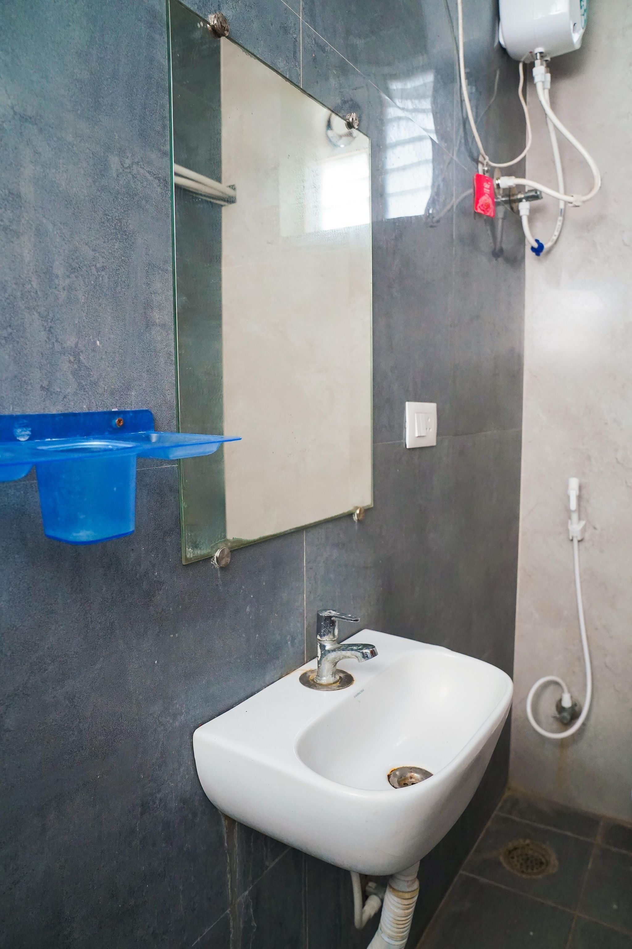 FAMILY SUITE 2BHK BED ROOM