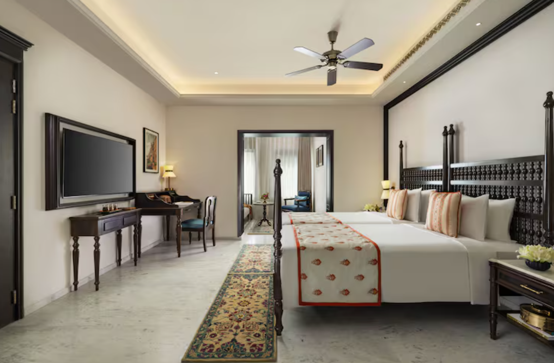 Superior Room King Bed