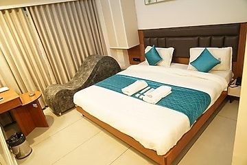 Suite Rooms with Jacuzzi