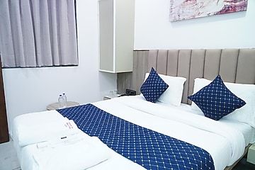 Hotel Velvet Park Deluxe Double Bed