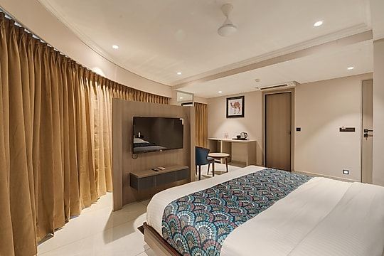 Hotel Royal Time Deluxe Double Room 2