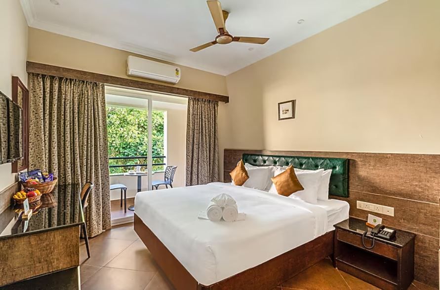 Alaya Stays Still Waters by ELIVAAS Club Room 3