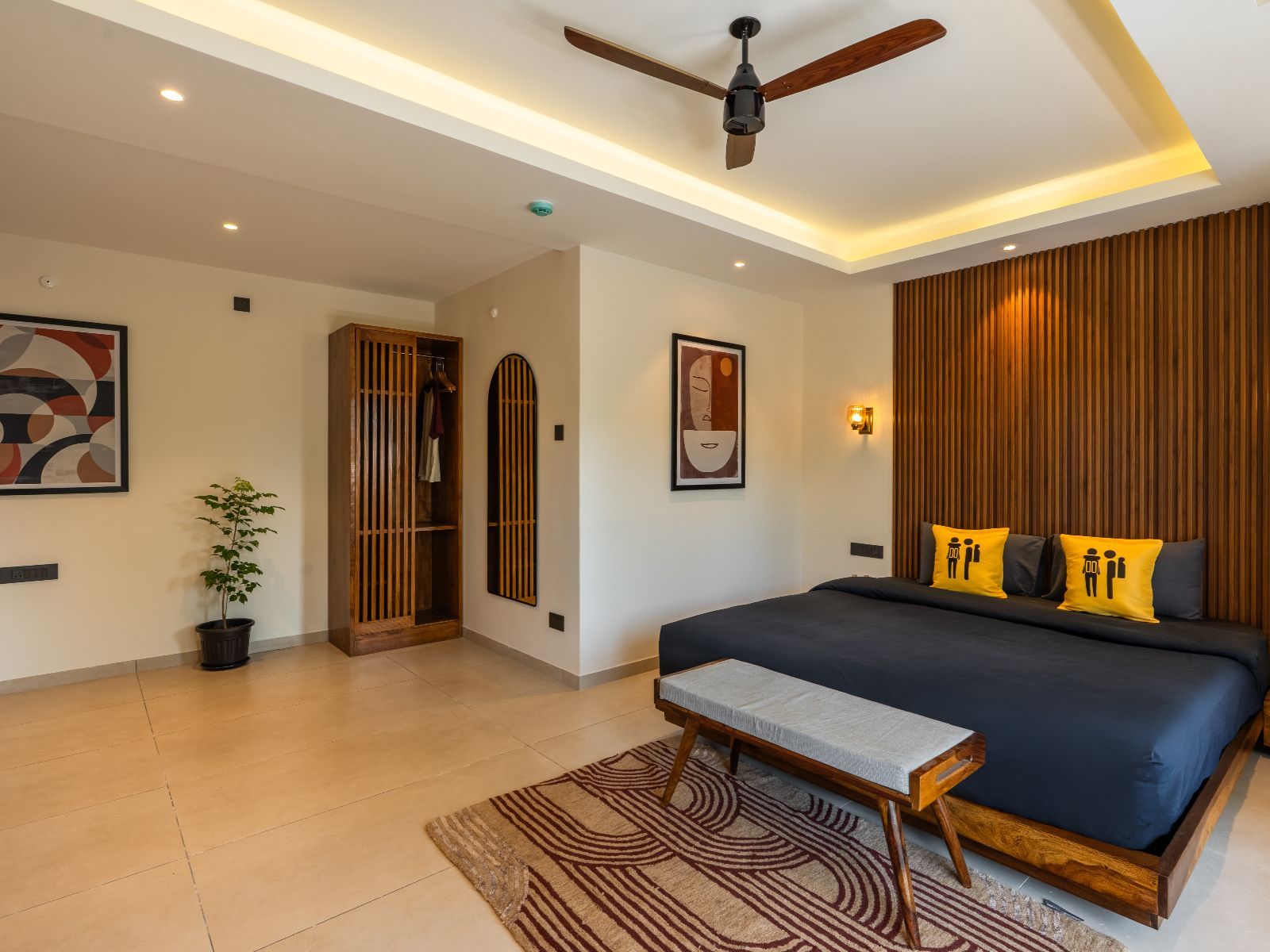 The Hosteller Bam Goa, Calangute Deluxe Double Room with Balcony and City View 6