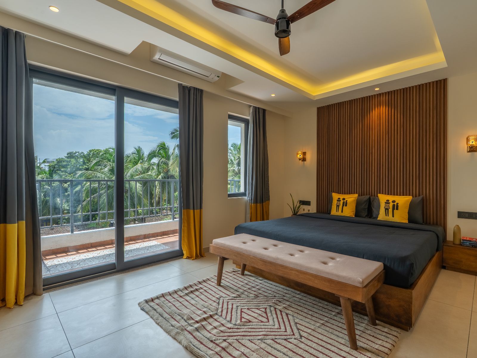 The Hosteller Bam Goa, Calangute Deluxe Double Room with Balcony and City View
