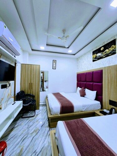 Triple Bed Room