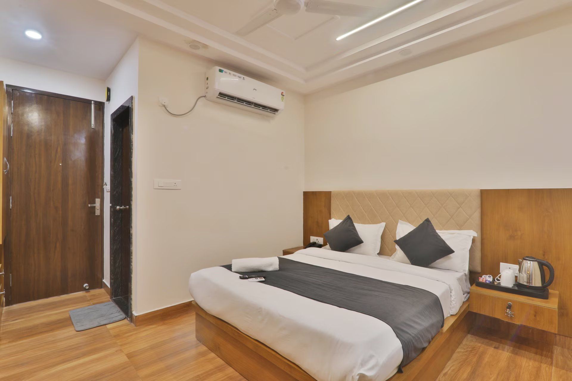 Hotel Royal Suites Executive Room 6