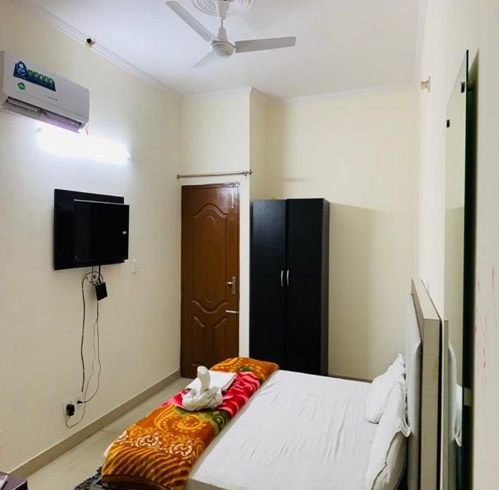 Hotel Kohinoor Deluxe Room 4