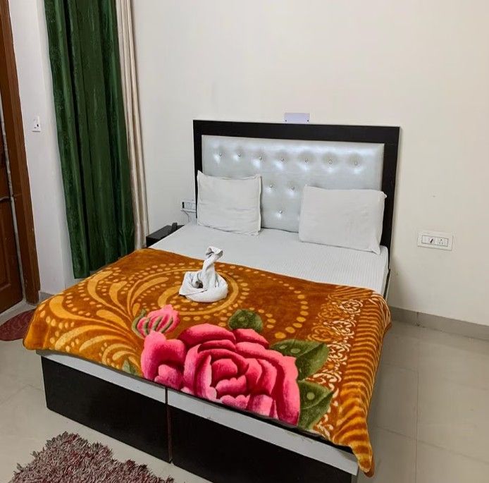 Hotel Kohinoor Deluxe Room 2