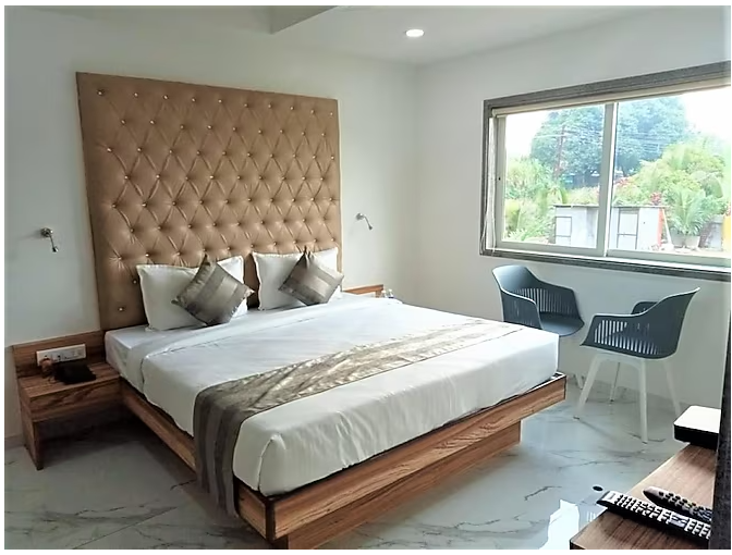 Mountain View Deluxe Room With King Bed