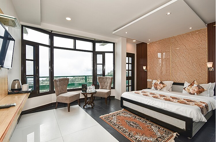 Super Deluxe Room (Hills View With Balcony)