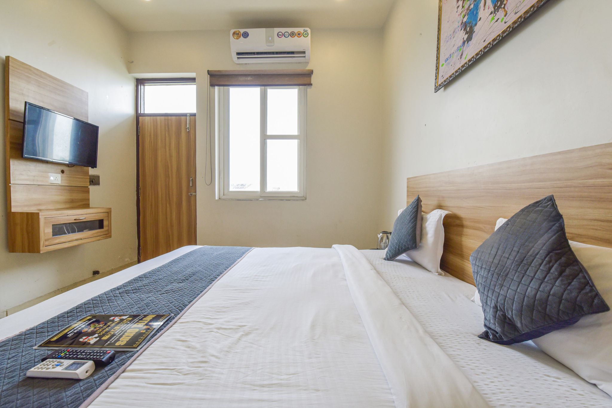 HOTEL OXUS Deluxe Room 2