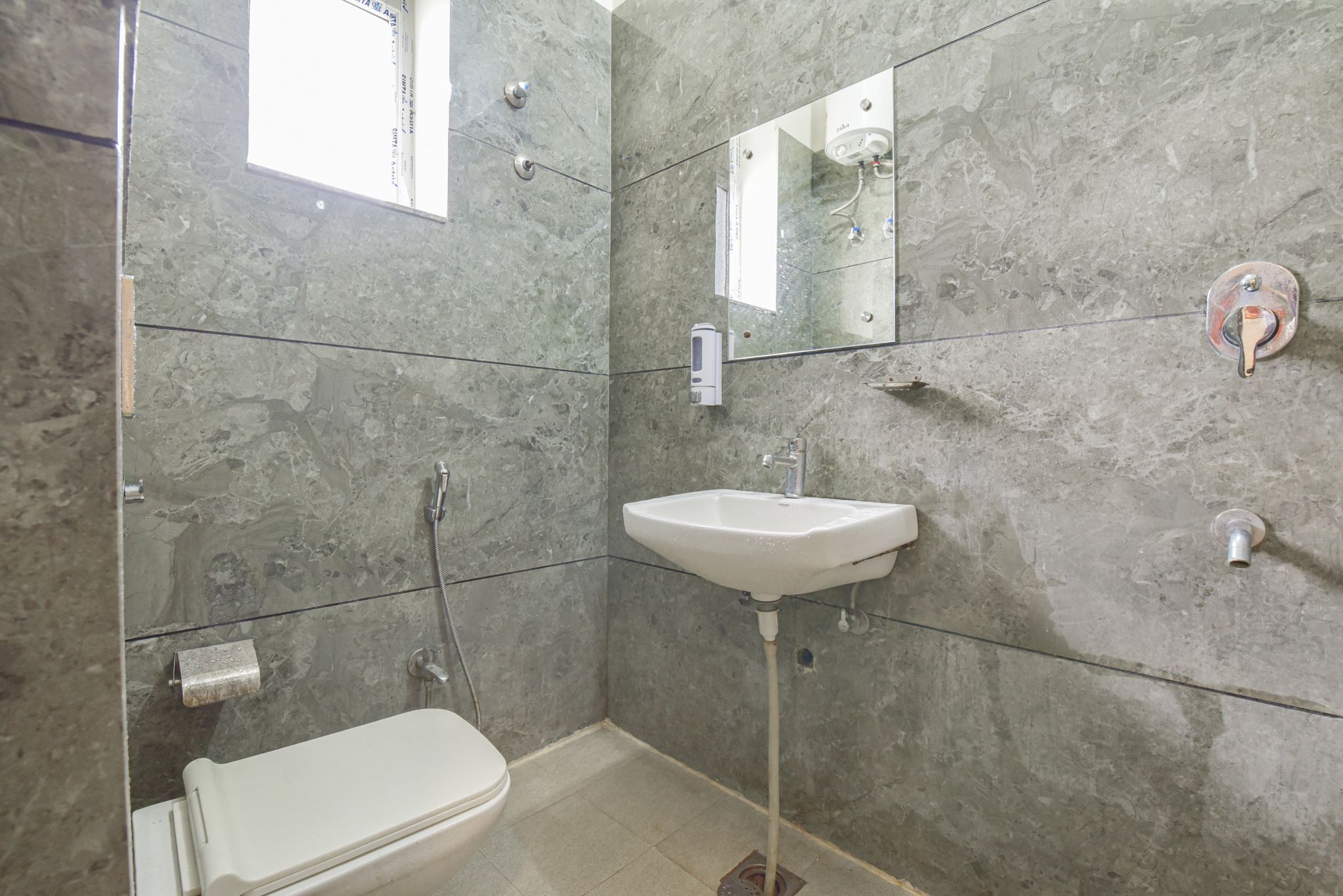 HOTEL OXUS Deluxe Room 4