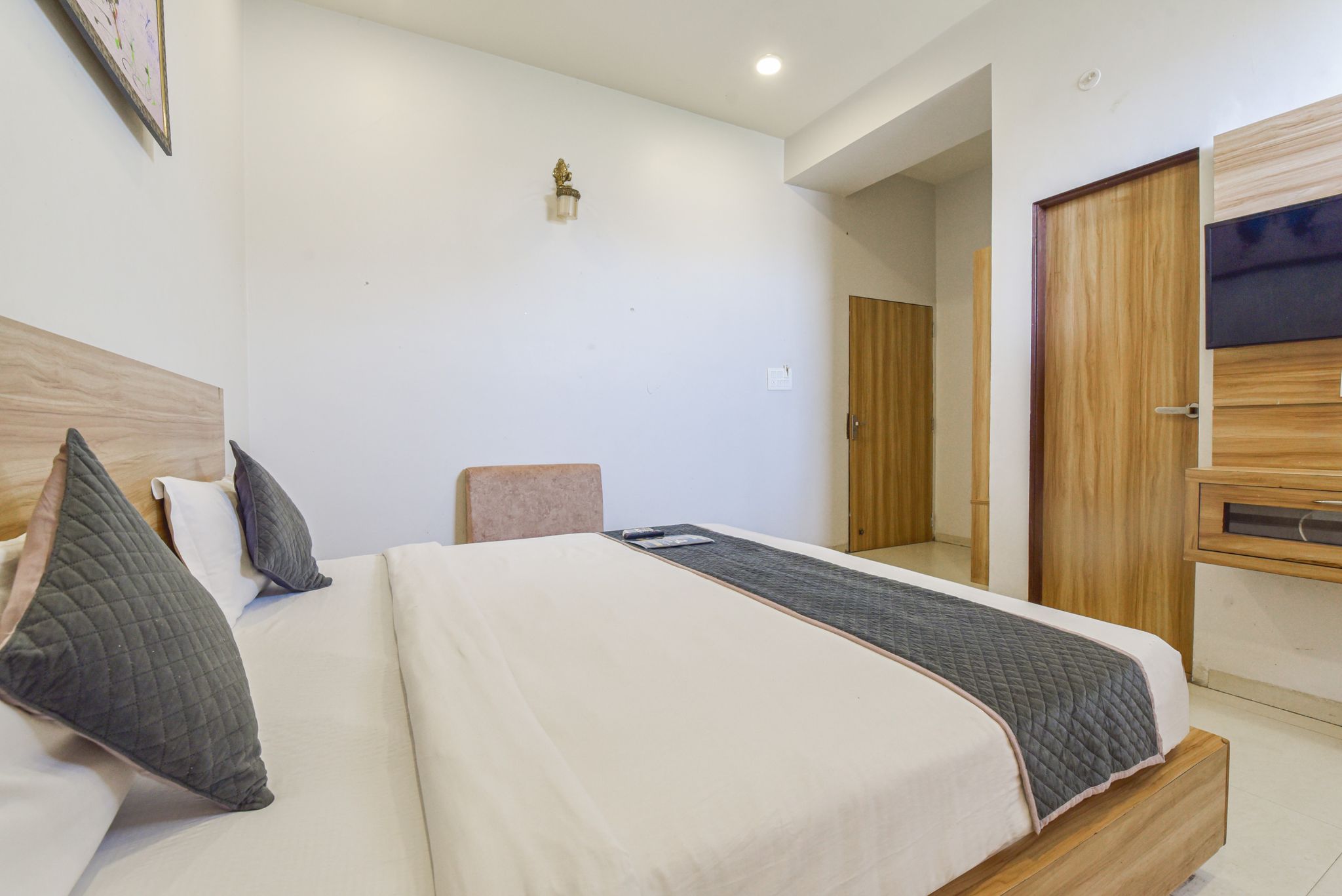 HOTEL OXUS Deluxe Room 3