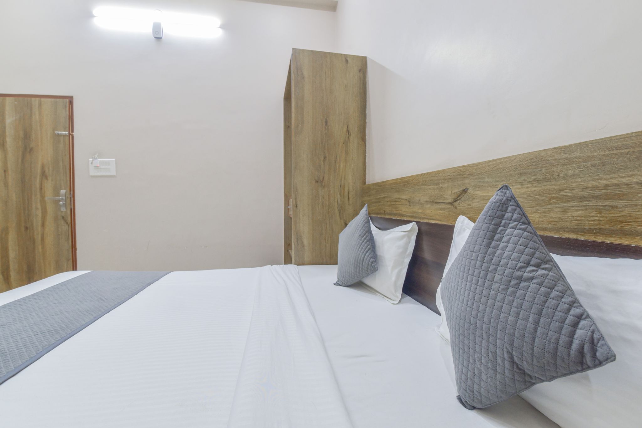 Hotel Shivansh Deluxe Room