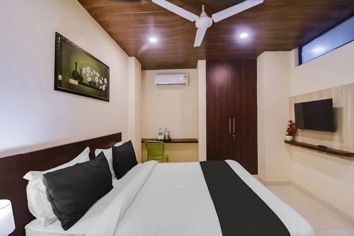 Hotel Shayla Inn Deluxe Room 8