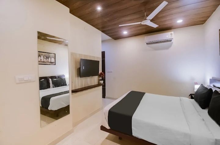 Hotel Shayla Inn Deluxe Room 5