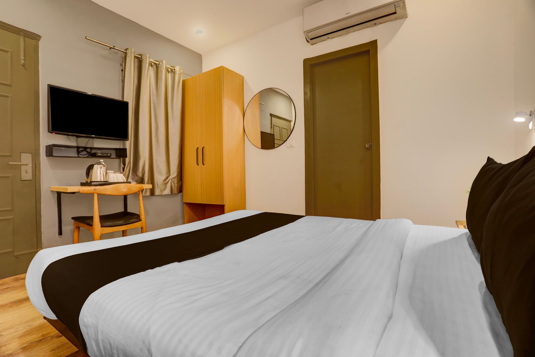 Super Townhouse Mumfordganj Fountain Crossing Formerly APS Inn CLASSIC 15