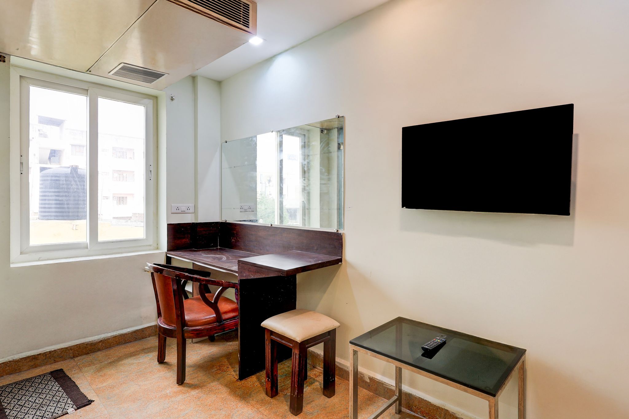 Super Townhouse Benz Circle MG Road CLASSIC 16