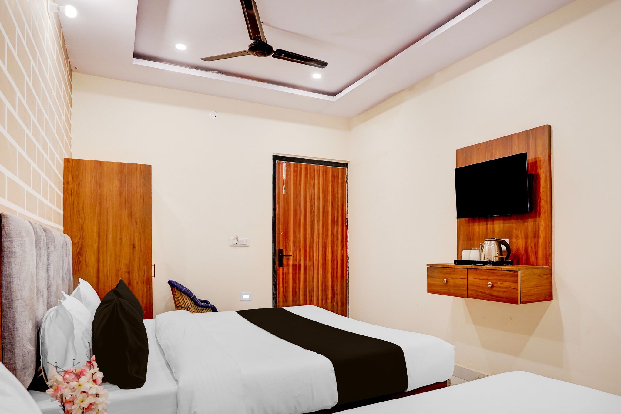 Collection O Radha Krishna Temple Vrindavan Formerly Shri Hari Seva Sadan CLASSIC 13