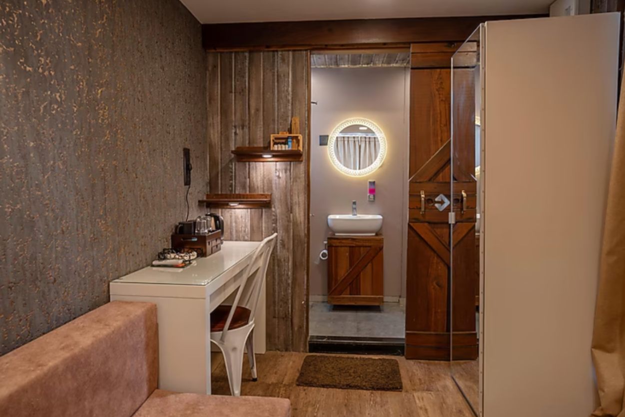 Out of Box Living, Kashid - Resort Small Luxurious Box 11