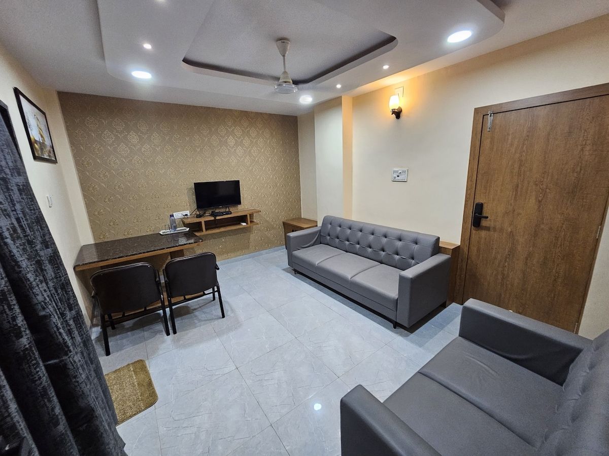 StayGuru Hotel Paradise Inn